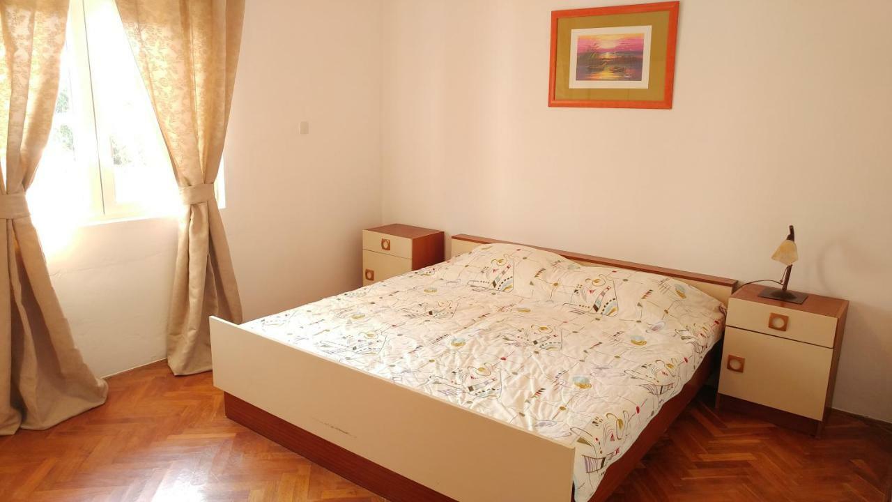 Apartmani Kaštelan Barbat na Rabu Bagian luar foto